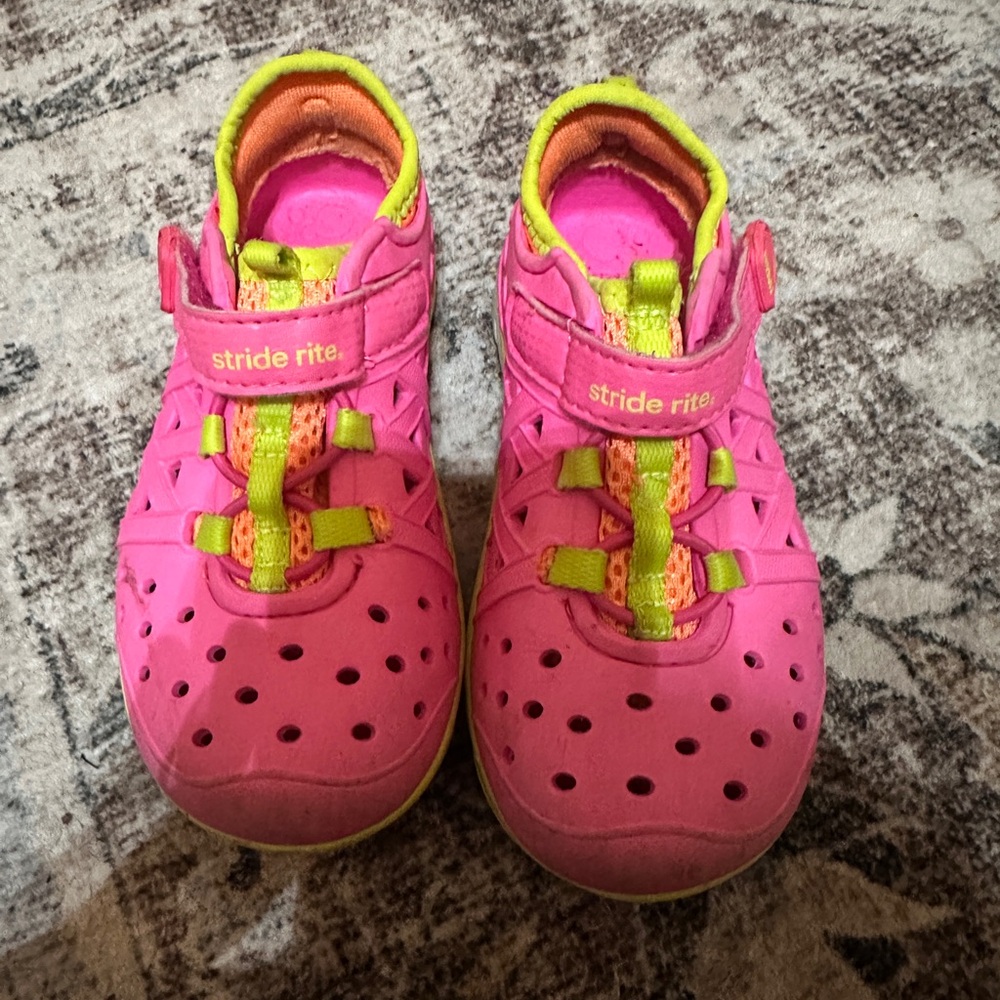 Stride Rite toddler water shoes